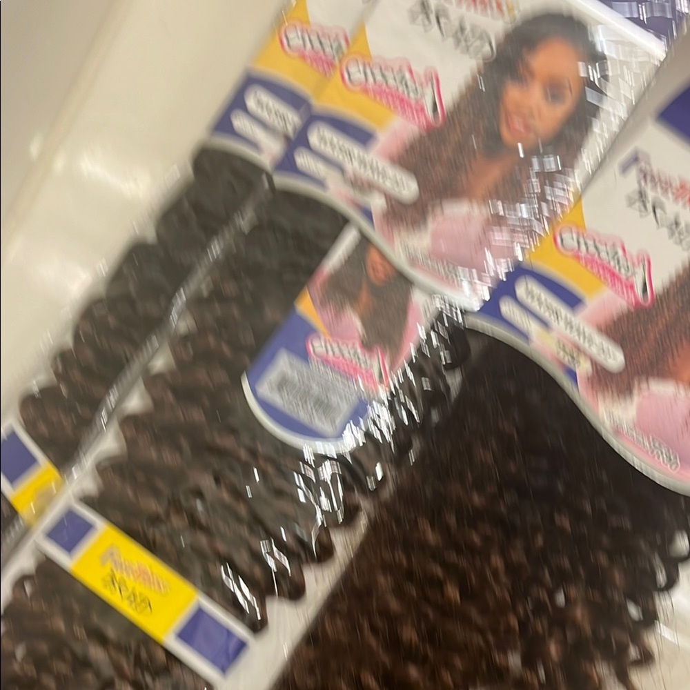 Freetress Crochet Braids in Water wave. Never used. new in Pack